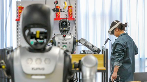 Китай не стремится догнать США в технологическом плане. Его цель — лидерство.