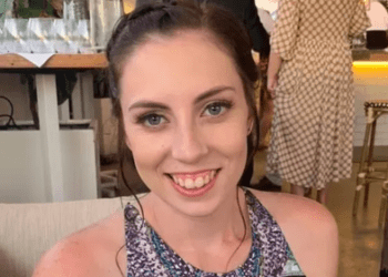 «Успокойтесь»: мать не пустили в дом перед убийством, сообщили на следствии.