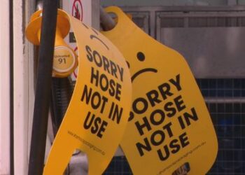 Кризис обостряется: на автозаправочных станциях по всему штату Новый Южный Уэльс закончилось топливо.