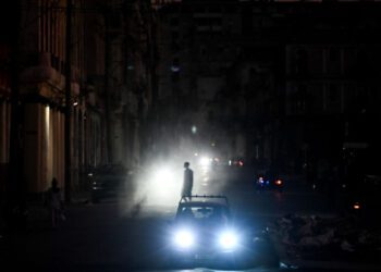 Куба погрузилась во второе общенациональное отключение электроэнергии менее чем за неделю. Куба погрузилась во второе общенациональное отключение электроэнергии менее чем за неделю.