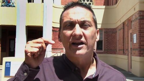 Жене Дези Фриман не будут предъявлены обвинения в связи с розыском предполагаемого убийцы полицейского.