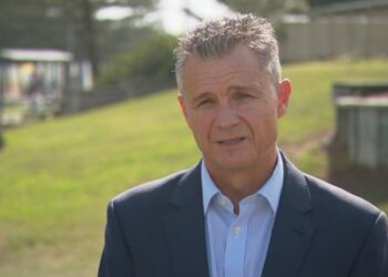 Автобусы DFAT доставят застрявших в Катаре австралийцев в Саудовскую Аравию.