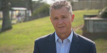 Автобусы DFAT доставят застрявших в Катаре австралийцев в Саудовскую Аравию.