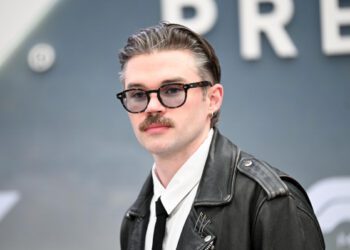 Dom Dolla выпускает первый трек 2026 года — ремикс на 'Addicted To Bass': слушайте прямо сейчас!