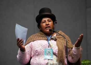 Видео, снятое с дрона внутри реактора на АЭС Фукусима, показывает отверстие в корпусе реактора высокого давления, предположительно, это обломки топлива.