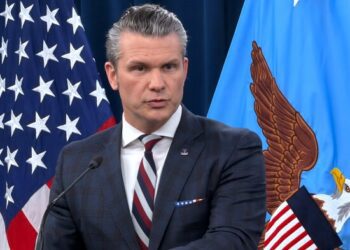 Эквадор объявил посла Кубы персоной нон грата и приказал миссии покинуть страну.