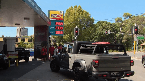 Эксперты сравнивают заоблачные цены на топливо с тремя повышениями процентных ставок. Эксперты сравнивают заоблачные цены на топливо с тремя повышениями процентных ставок.