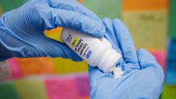 FDA отказалась одобрить применение лейковорина для лечения аутизма, отказавшись от ранее сделанных заявлений о его пользе.