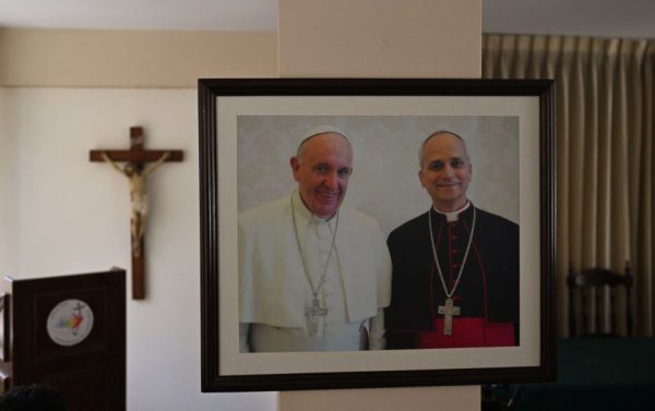 Как был избран Папа Лев: раскрыты новые подробности драматической борьбы за пост Папы Римского.