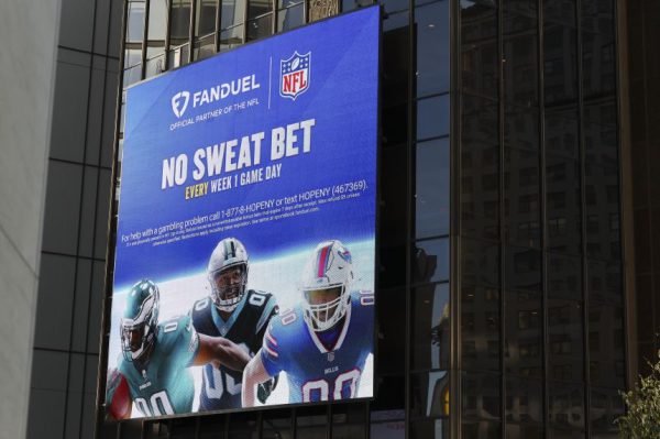 Как НФЛ делает большую ставку на азартные игры