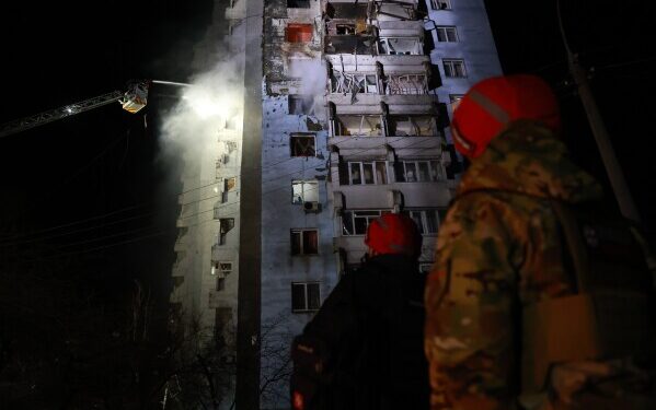 Венгрия сократит поставки природного газа в Украину до возобновления поставок российской нефти. Венгрия сократит поставки природного газа в Украину до возобновления поставок российской нефти.