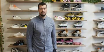 Иран и США ужесточили свои позиции в отношении переговоров по прекращению войны, которая длится уже почти месяц.