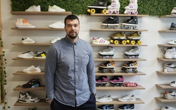 Иран и США ужесточили свои позиции в отношении переговоров по прекращению войны, которая длится уже почти месяц.