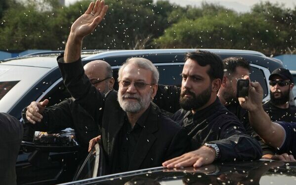 Иран продолжает атаки на своих соседей после того, как Израиль убил двух своих высокопоставленных чиновников.