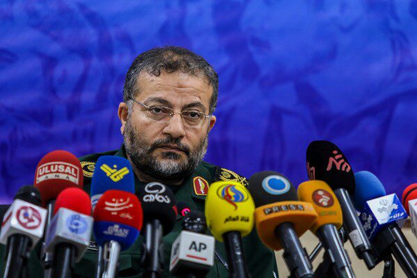 Иран продолжает атаки на своих соседей после того, как Израиль убил двух своих высокопоставленных чиновников.