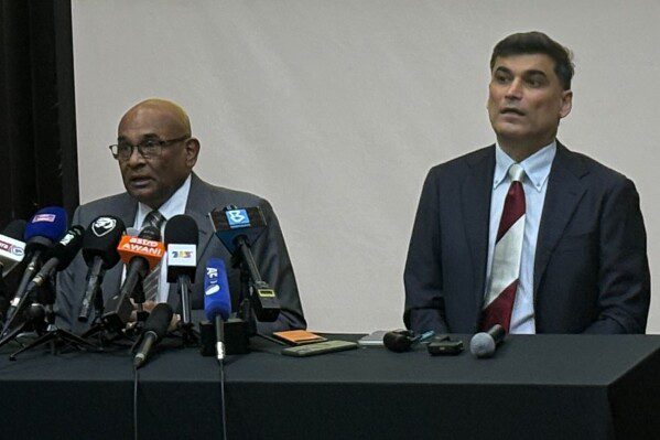 Женская сборная Ирана по футболу покидает Малайзию и отправляется в Оман после отмены решения о предоставлении убежища.