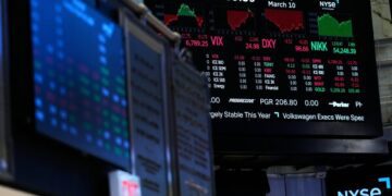 Скрытный иранский лидер в своем первом заявлении после назначения пообещал продолжить атаки.