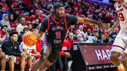 Прошло 75 лет с момента первого крупного скандала с азартными играми в студенческом баскетболе. В общем-то, мало что изменилось.