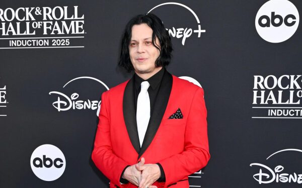 Джек Уайт высмеивает план Трампа по подписанию американских денежных знаков: «Маленькие руки».