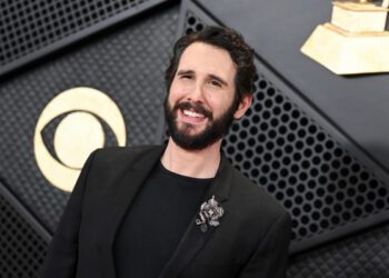 Джош Гробан анонсировал новый альбом из 10 классических песен из фильмов.