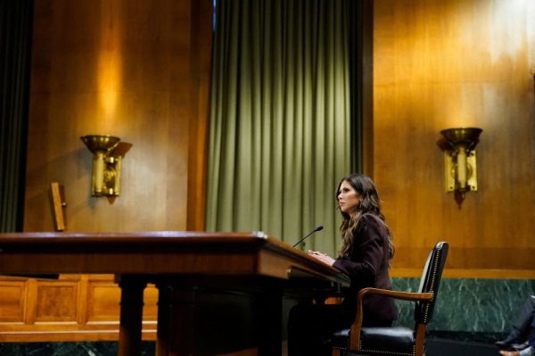 Кристи Ноэм поставила иммиграцию превыше всего остального в обширном портфеле министерства внутренней безопасности. Но это не стало причиной её падения.