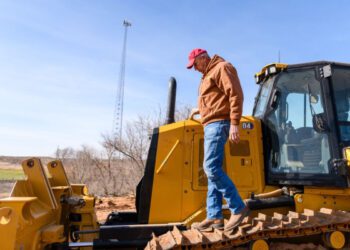 Как «еженедельные поездки в Сан-Франциско и обратно»: в сельских районах Америки онкологические больные сталкиваются с серьезными препятствиями при получении медицинской помощи. Как «еженедельные поездки в Сан-Франциско и обратно»: в сельских районах Америки онкологические больные сталкиваются с серьезными препятствиями при получении медицинской помощи.