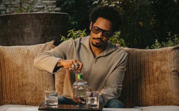 «99,9% этого альбома я бы сделал по-другому»: Кейтранада о своем творчестве, вдохновении от Принса и своем следующем проекте. «99,9% этого альбома я бы сделал по-другому»: Кейтранада о своем творчестве, вдохновении от Принса и своем следующем проекте.