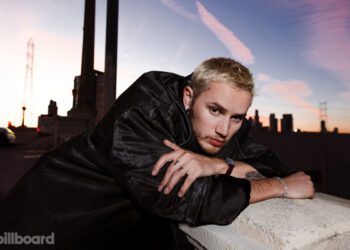 «Я не пытаюсь следовать за тем, что сейчас в тренде»: Мау Пи рассказал о создании своего дебютного альбома в Billboard House на фестивале SXSW. «Я не пытаюсь следовать за тем, что сейчас в тренде»: Мау Пи рассказал о создании своего дебютного альбома в Billboard House на фестивале SXSW.