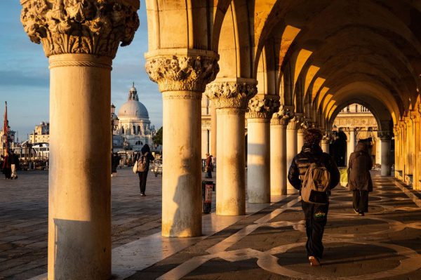 «Мы сделали все, что они хотели»: американские семьи, пострадавшие от ужесточения правил получения гражданства в Италии.