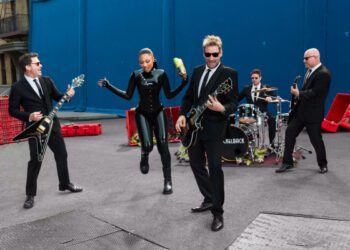 Megan Thee Stallion рассказывает о своем дебюте на Бродвее, ремиксе Juvenile и о том, как «приспособиться к стилю Nickelback» для новой песни Flamin' Hot Cheetos.