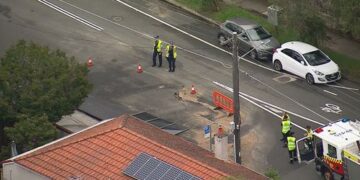 Более 20 000 объектов недвижимости пострадали в результате прорыва трубопровода у берегов Сиднейской гавани.