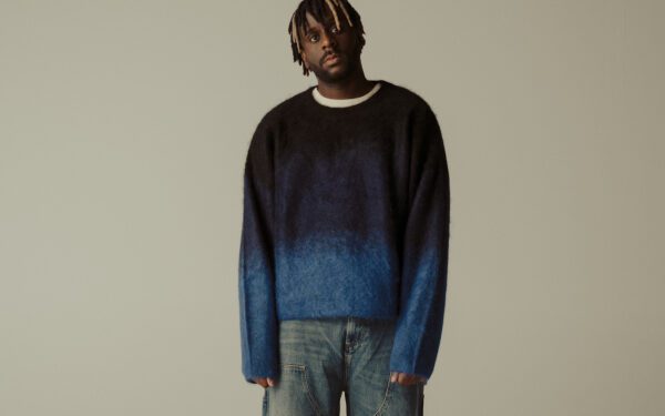 Майлз Смит анонсировал дебютный альбом и нацелился на серию концертов на аренах Великобритании и Ирландии. Майлз Смит анонсировал дебютный альбом и нацелился на серию концертов на аренах Великобритании и Ирландии.