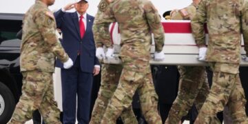 Новые удары осветили ночь в Тегеране, а Израиль пообещал «много сюрпризов».