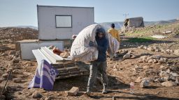 Палестинец на Западном берегу утверждает, что подвергся сексуальному насилию со стороны израильских поселенцев.