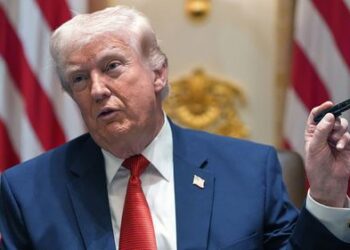 Опрос показал, кого австралийцы винят в бензиновом кризисе.