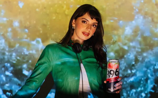 Ребекка Блэк рассказывает о новой музыке: вступление в эпоху «более тяжелого, жесткого, быстрого и громкого» звучания.