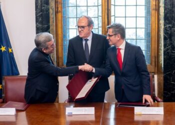 Испания закрыла свое воздушное пространство для американских самолетов, участвующих в войне с Ираном. Испания закрыла свое воздушное пространство для американских самолетов, участвующих в войне с Ираном.