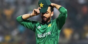 Шри-Ланка извлекла 87 тел из-под затонувшего у ее берегов иранского военного корабля, сбитого американской подводной лодкой.