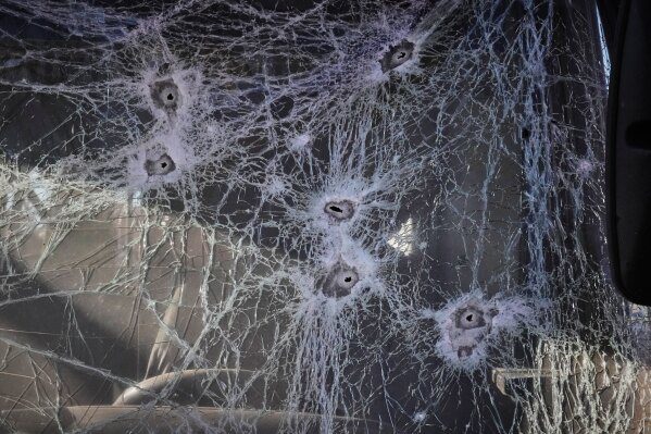 Тегеран заявляет, что США атаковали его из ОАЭ, поскольку война с Ираном вступает в третью неделю.