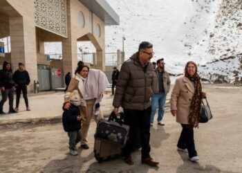 Тегеран заявляет, что США атаковали его из ОАЭ, поскольку война с Ираном вступает в третью неделю.