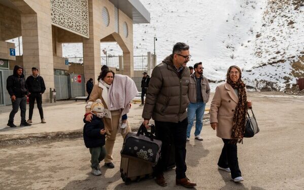 Тегеран заявляет, что США атаковали его из ОАЭ, поскольку война с Ираном вступает в третью неделю.