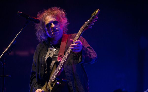 Группы The Cure, Yungblud, Fontaines DC и другие примут участие в новой благотворительной фотовыставке в Альберт-холле.