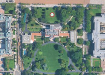 Другая часть истории, уничтоженная вместе с Восточным крылом: наследие Джеки Кеннеди.