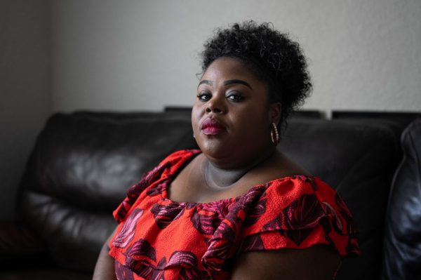 Они не хотели делать кесарево сечение. Судья должен был решить, как именно они будут рожать.