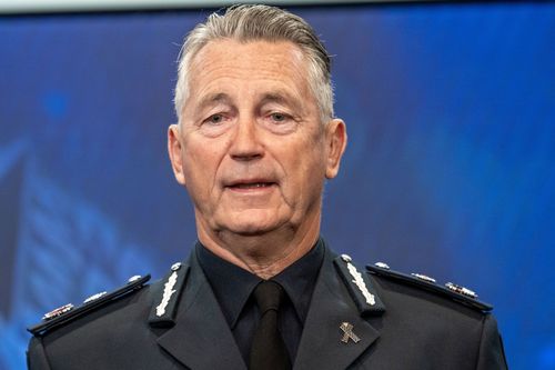 «Думала, он мертв»: шок близкой подруги Дези Фриман после обнаружения беглеца.