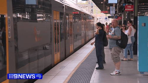 Министр финансов отклонил просьбу о предоставлении льгот по топливу, поскольку на сотнях заправочных станций закончилось топливо.