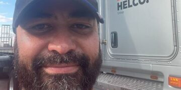 Водитель грузовика дважды застревал на отдалённых трассах из-за нехватки дизельного топлива.