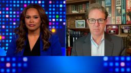 Администрация Трампа обратилась в суд с просьбой прекратить судебные разбирательства против юридических фирм, связанных с демократами. Теперь она меняет свое решение.