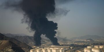 Трамп обрушился с критикой на союзников на фоне войны с Ираном и закрытия пролива, которые привели к росту цен на топливо.