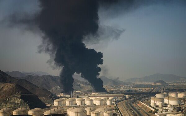 Трамп обрушился с критикой на союзников на фоне войны с Ираном и закрытия пролива, которые привели к росту цен на топливо. Трамп обрушился с критикой на союзников на фоне войны с Ираном и закрытия пролива, которые привели к росту цен на топливо.